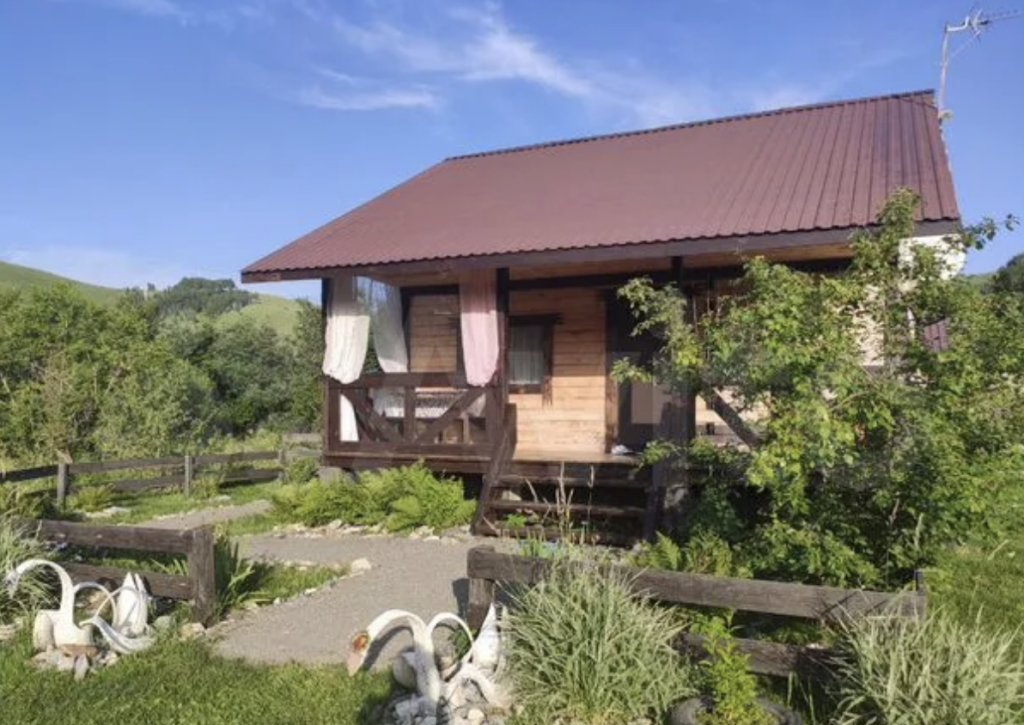 Khutor Cheremushki Domiki Dlya 4 Kh Gostey Hotel in Mayma, Russia