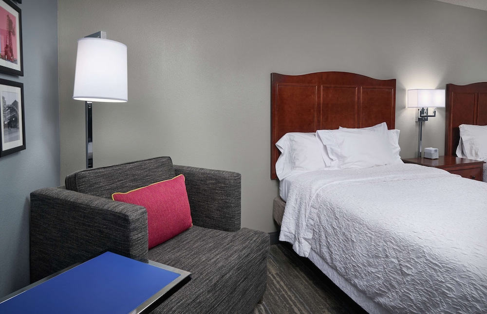 Hampton Inn Beaumont - photo 12