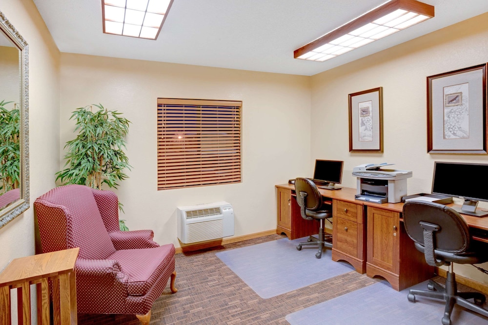 Super 8 by Wyndham Aberdeen East - photo 15