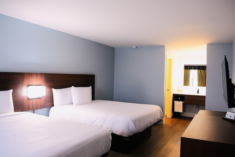 Florence Inn and Suites - photo 2