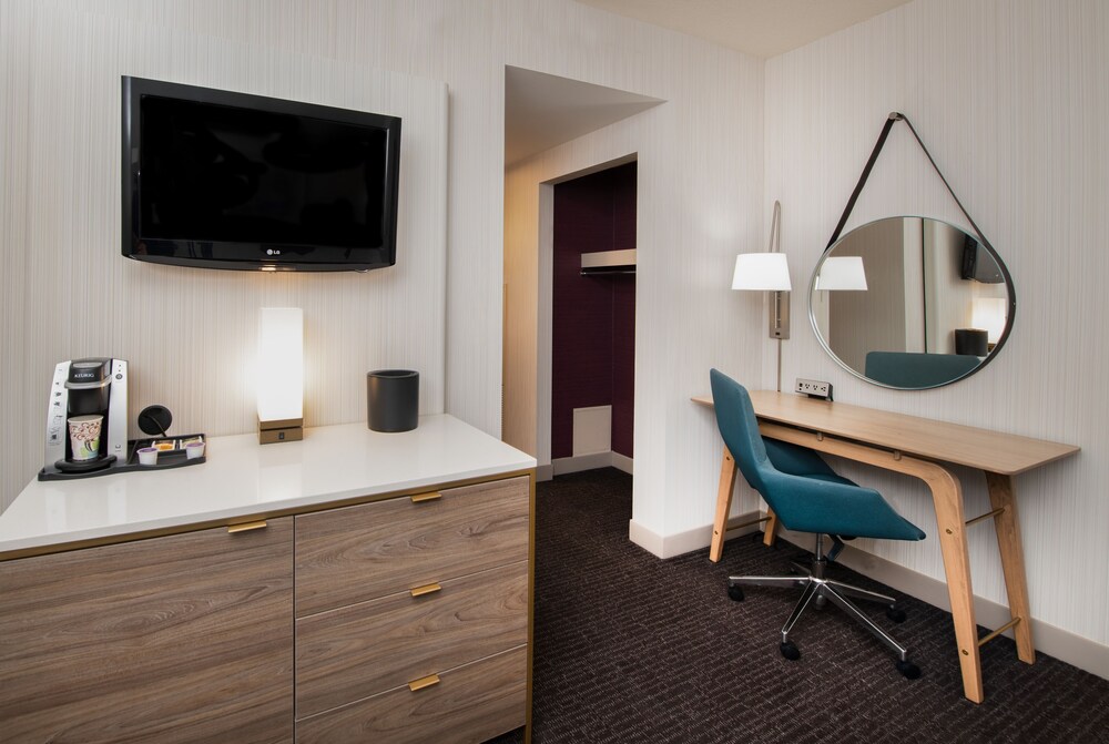 Delta Hotels by Marriott Detroit Novi - photo 7