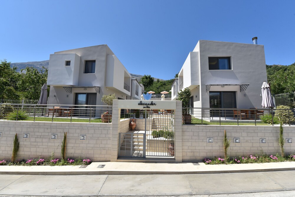 Alexander Suites