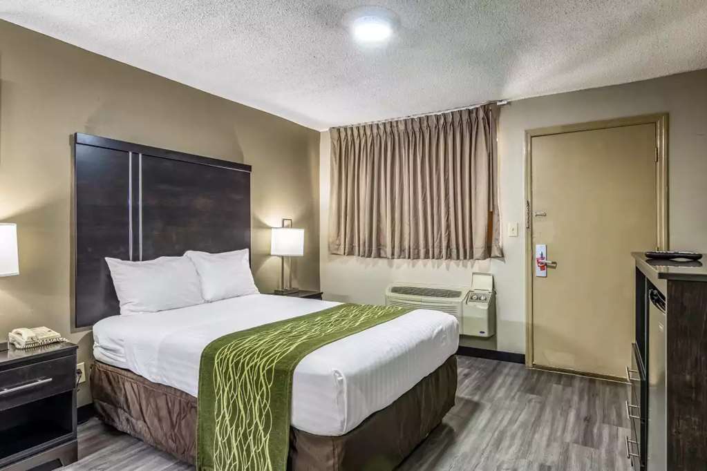 Americas Best Value Inn Opelika - photo 13