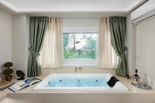 The Athenian Aroma Suite with Jacuzzi — 4-Star Luxury Hotel in Athens, Greece