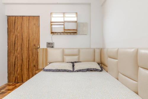 Super Luxury Independent Studio