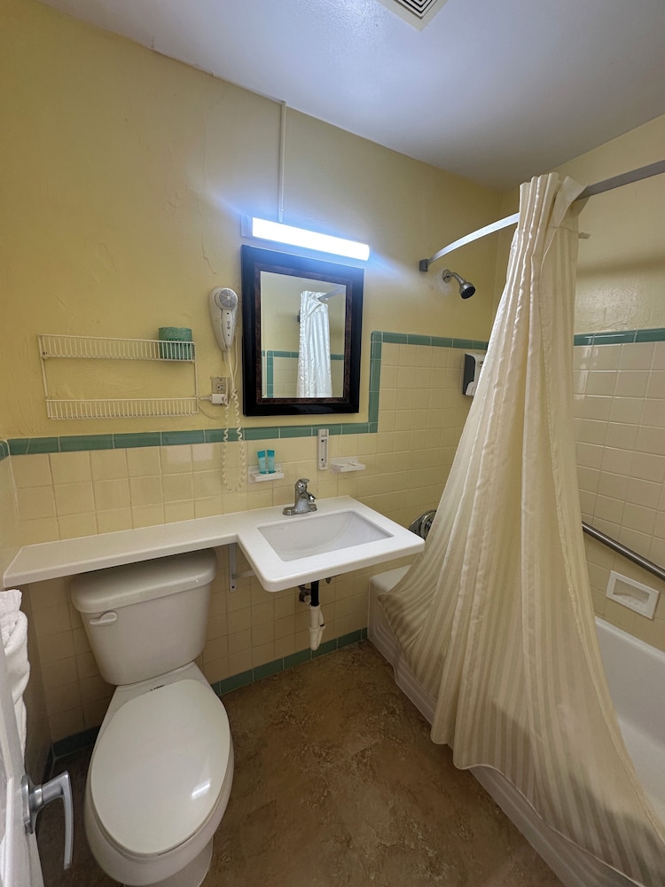 Super Inn By Oyo Daytona Beach Near Airport - photo 16