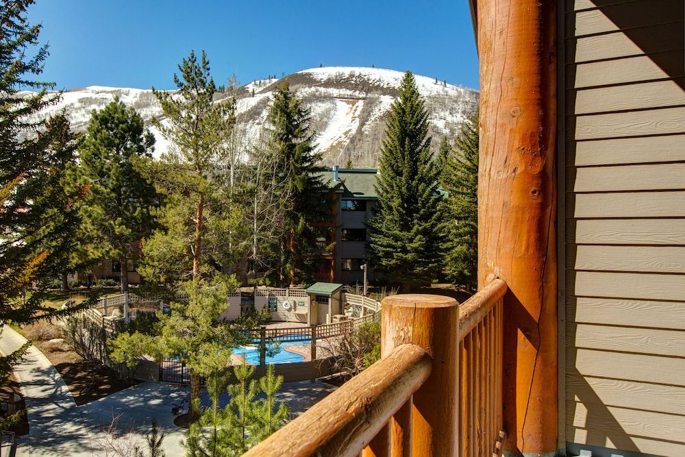 Ski In Condo in Snow Flower Resort by RedAwning - photo 2