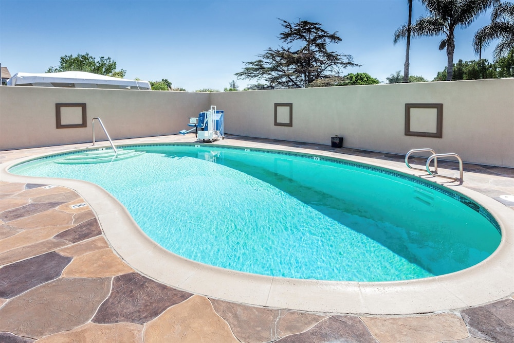 Hotel 414 Anaheim - photo 61