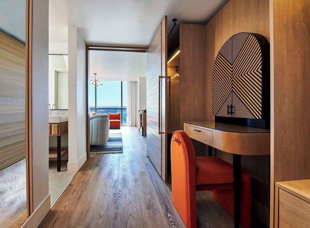 Virgin Hotel Las Vegas Curio Collection by Hilton - photo 30