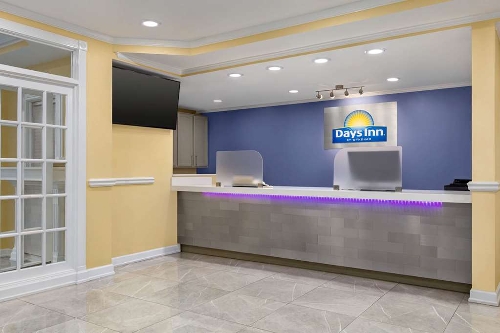 Days Inn by Wyndham Kingsland GA - photo 5