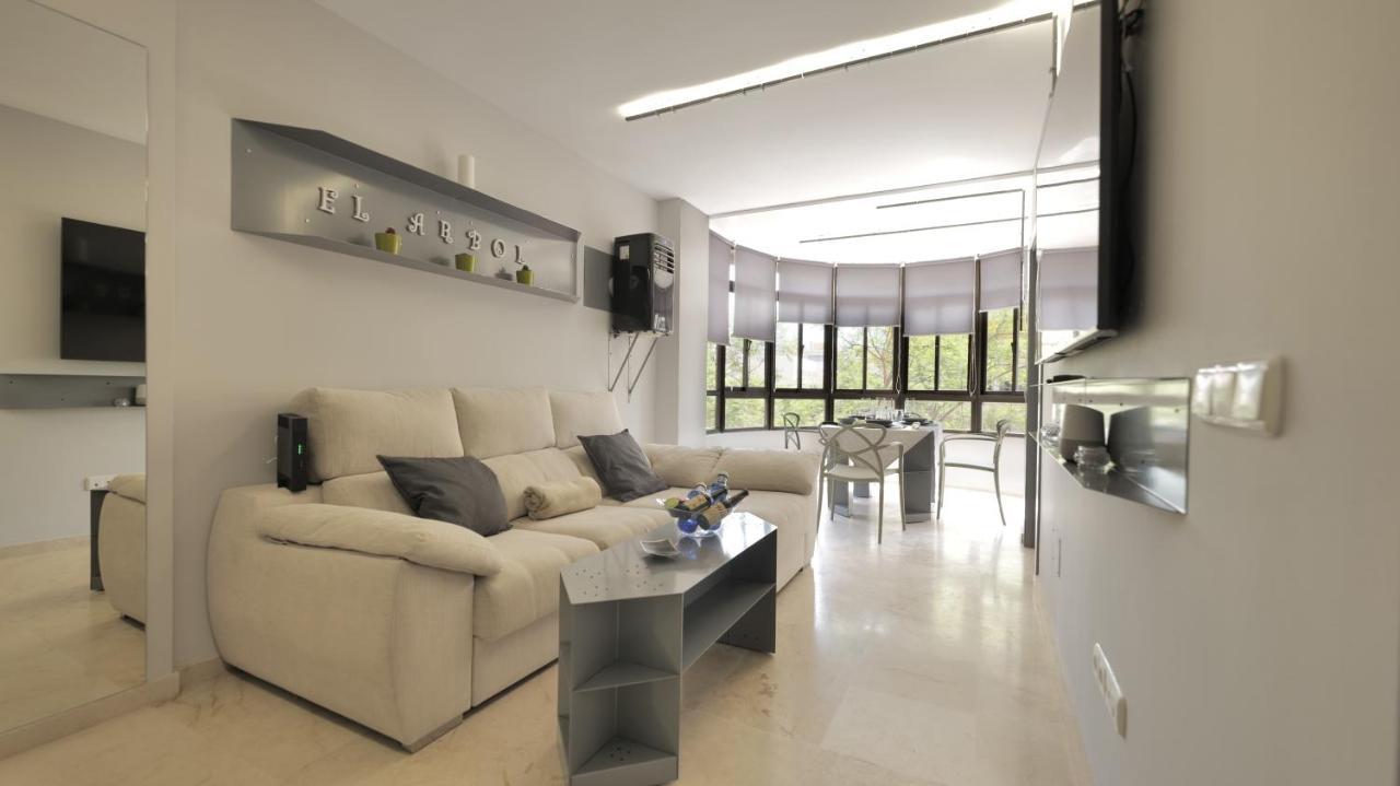 Spacious Renovated 1 Bedroom Apartment in Marbella Center with Parking — 4-Star Luxury Hotel in Marbella, Spain