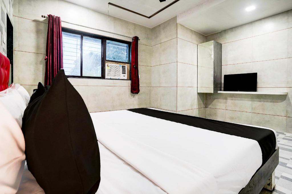 Hotel O Vijay Lodging & Boarding in Kalyan, India