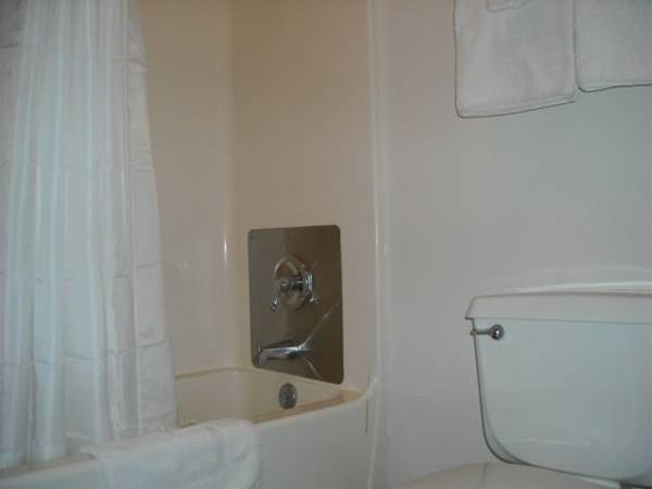 Red Carpet Inn - photo 16