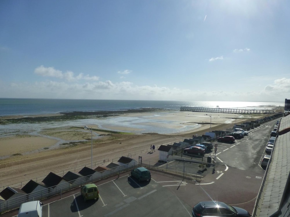 Le Beau Rivage — hotel in Luc-Sur-Mer
