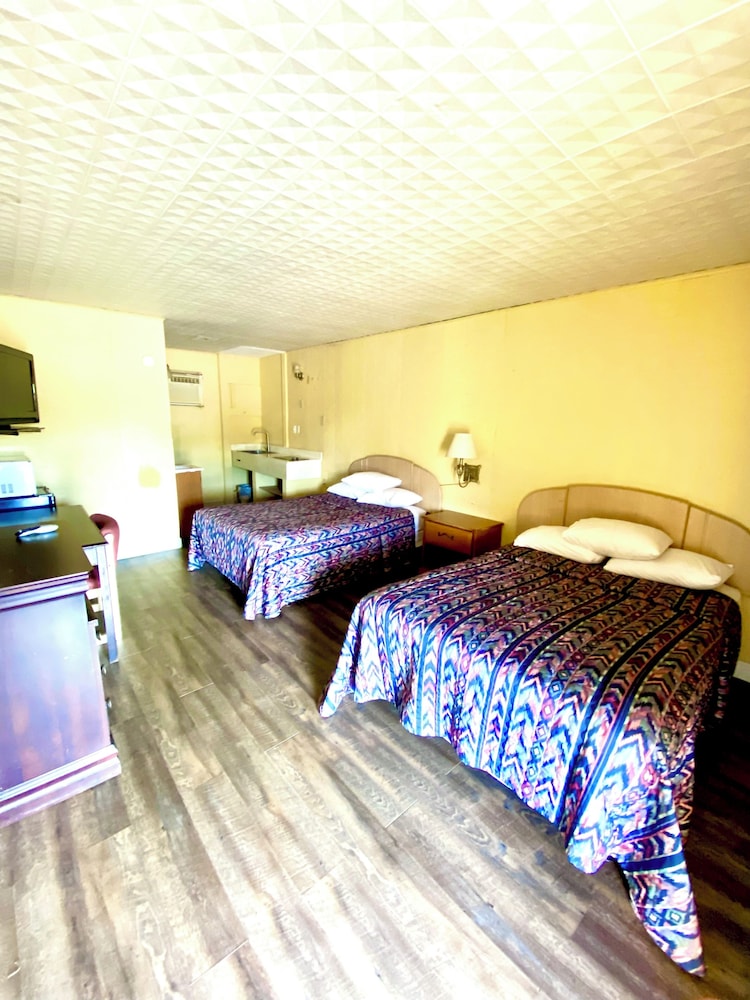 Tropic Motel - photo 3