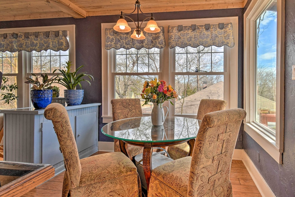 2 Mi To Oaklawn Casino Home with Peaceful Yard - photo 21