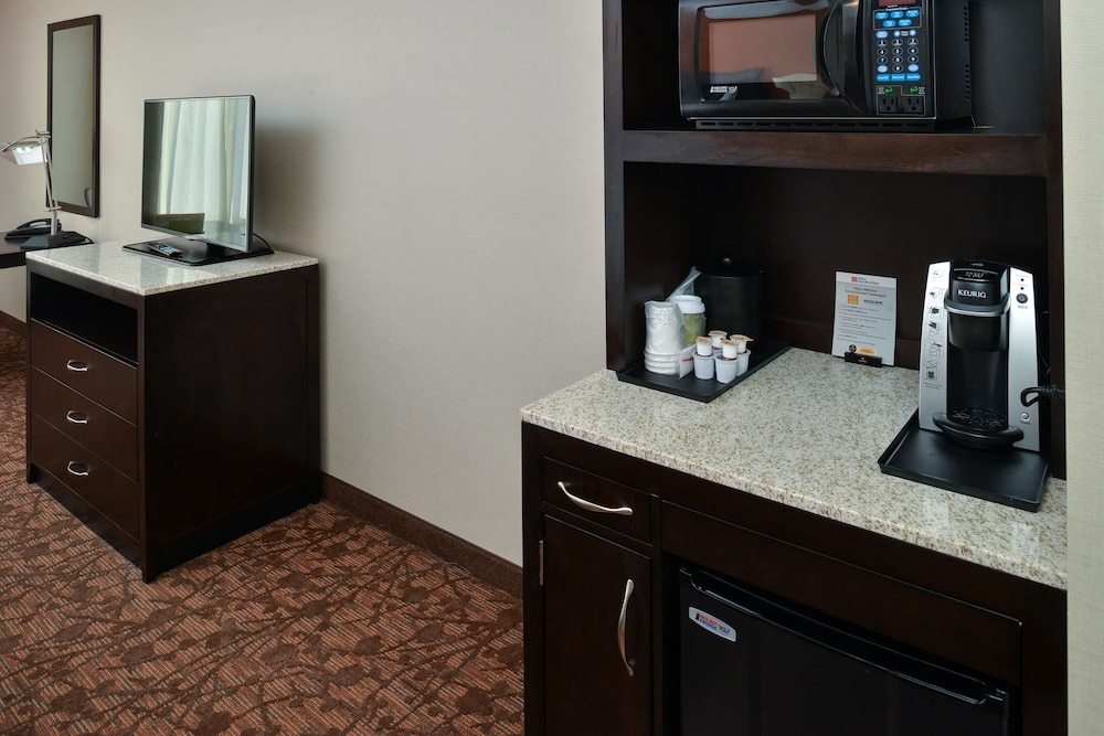 Hilton Garden Inn Cincinnati West Chester - photo 11