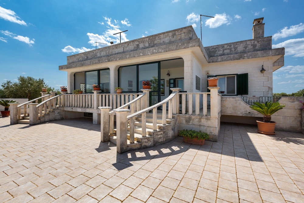 3635 Villa Dolce App 2 by Barbarhouse — 4-Star Luxury Hotel in Ostuni, Italy
