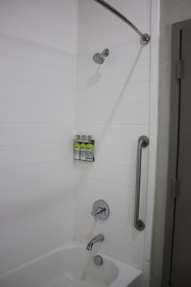 Holiday Inn Express Hotel & Suites Shamrock North by IHG - photo 49