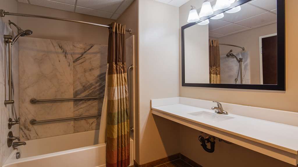 Best Western Plus Zion West Hotel - photo 26