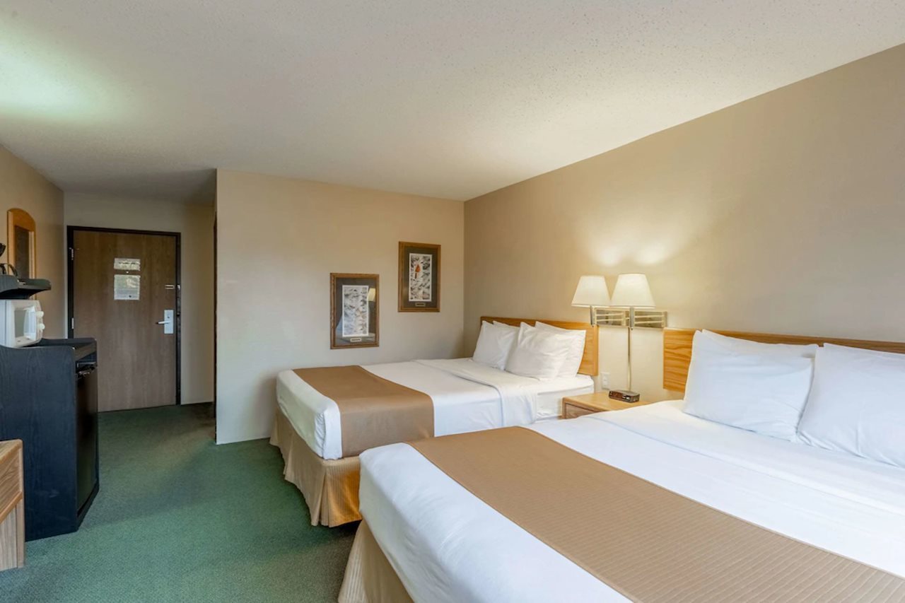 Rodeway Inn Rhinelander WI - photo 17