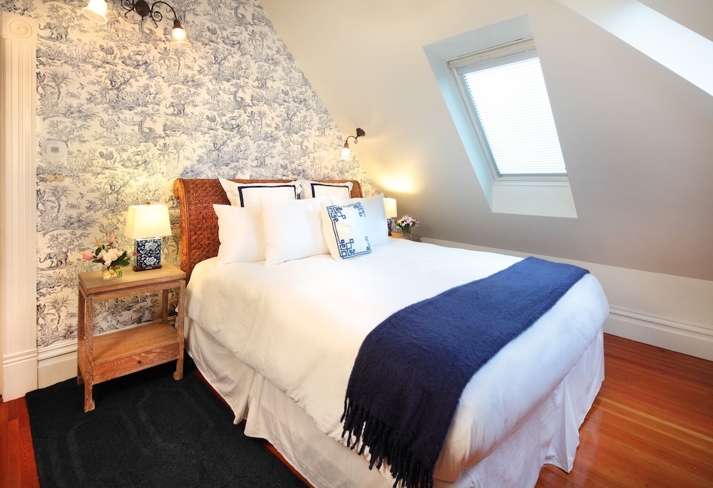 Grape Leaf Inn - photo 11