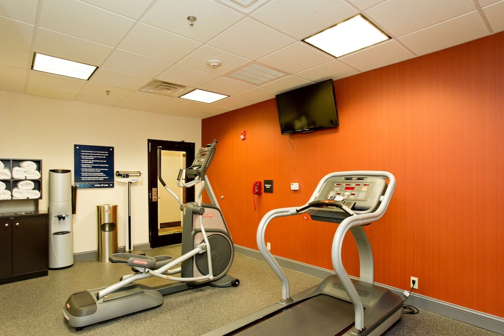 Hampton Inn Martinsburg South Inwood - photo 40