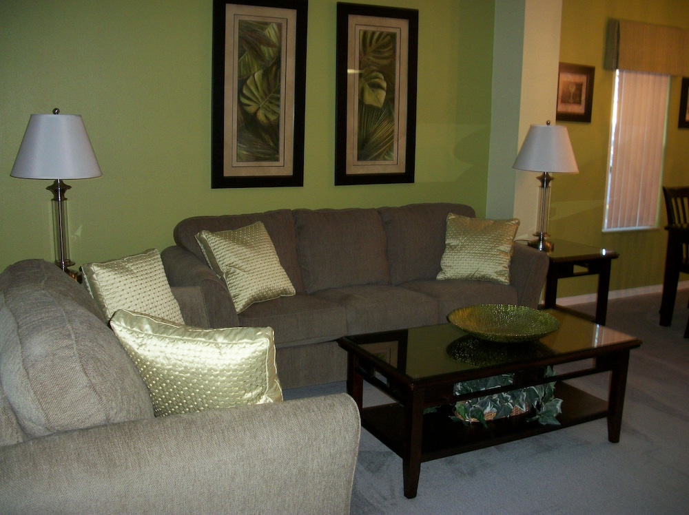 3BR 2.5BA Home in Emerald Island Resort by CV 8479 - photo 20