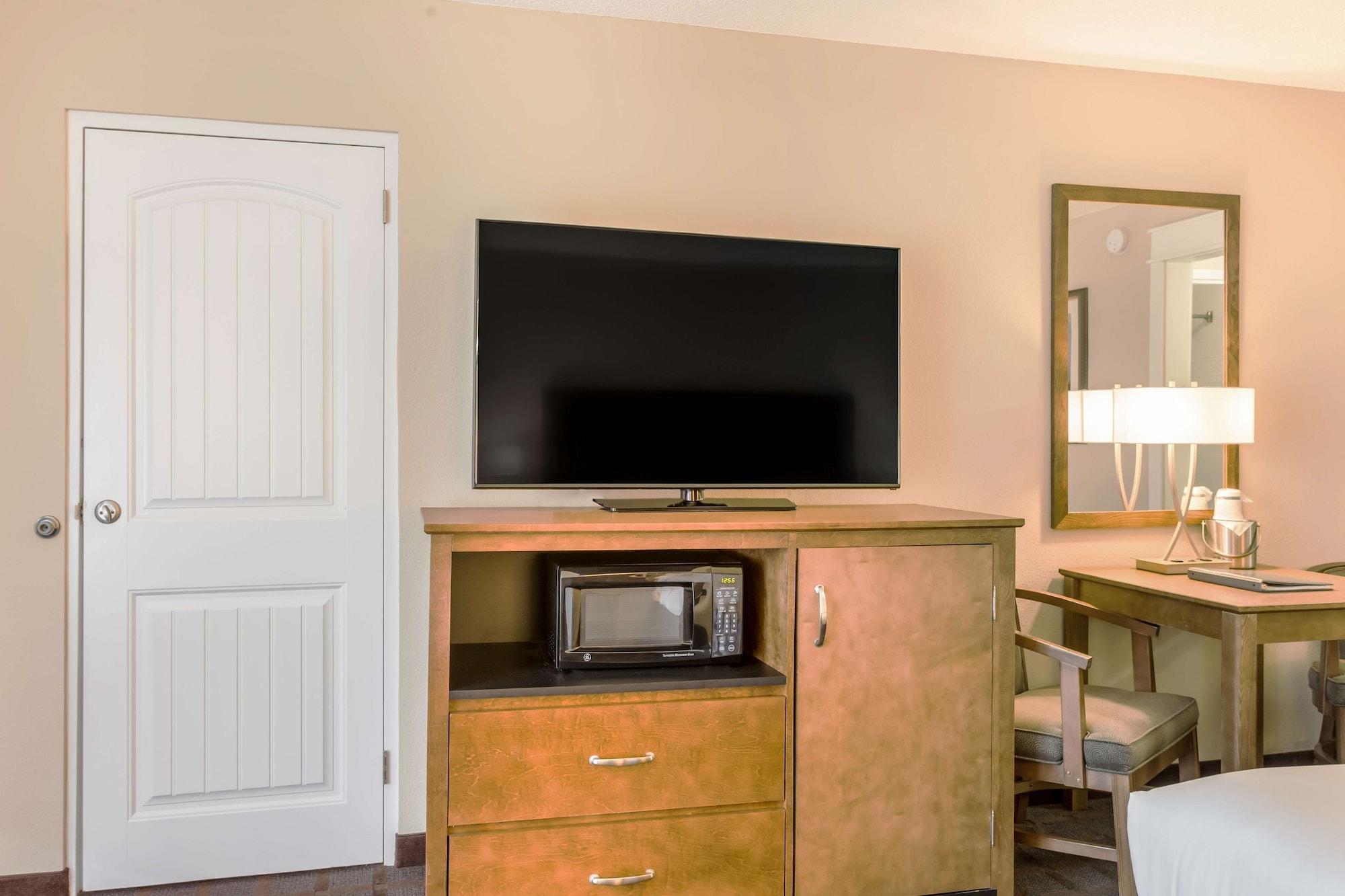 Red Lion Inn & Suites Branson - photo 28