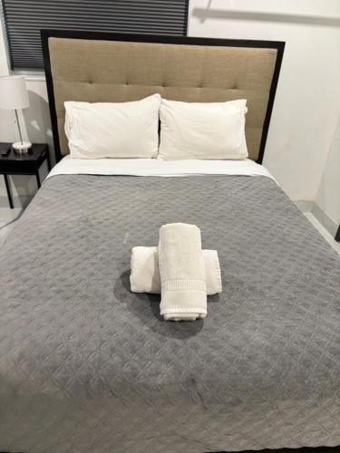 Room & Private Bathroom — hotel in Boca Raton