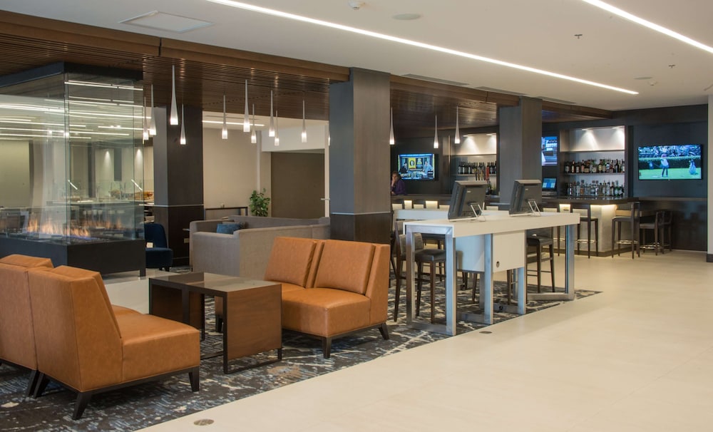 DoubleTree by Hilton Hotel Syracuse - photo 6