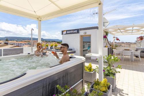 Skyfive Earth Apartment — 4-Star Luxury Hotel in Alghero, Italy