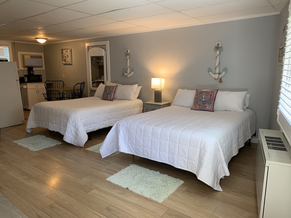 Vineyard Harbor Motel Private Beach - photo 27