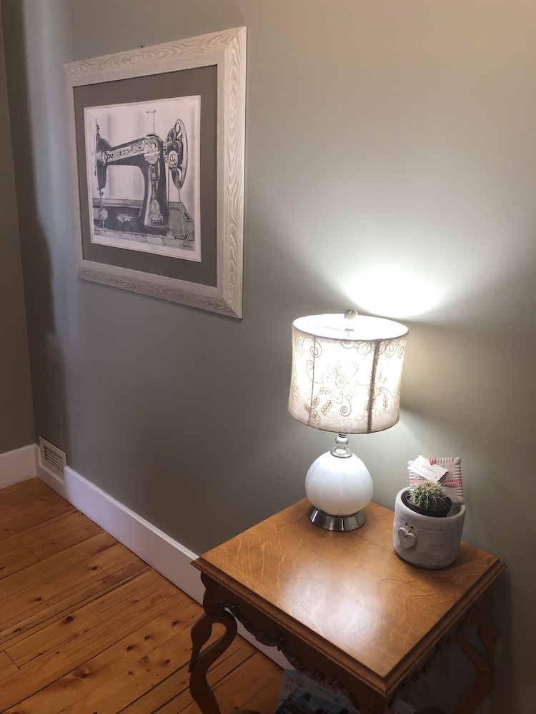 Auberge d’Anjou Sūrya Café in Bathurst, Canada