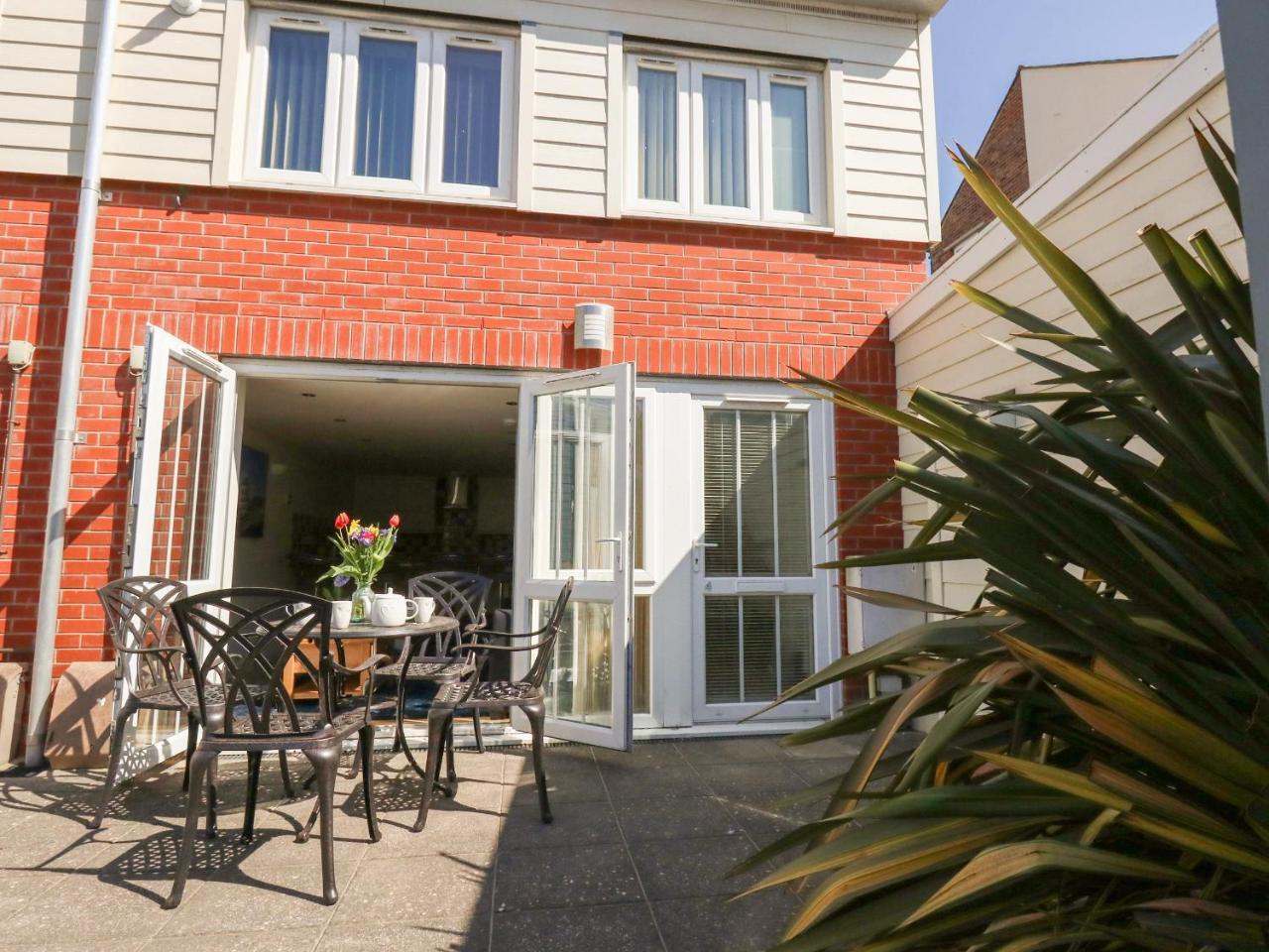 Park Mews in Weymouth, United Kingdom