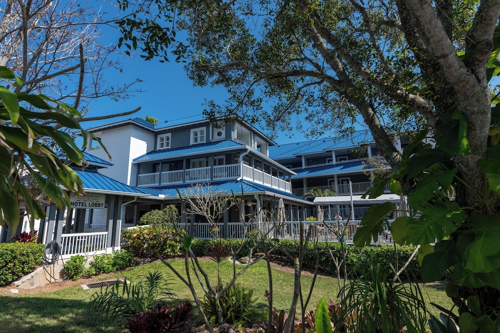 Pirate’s Cove Resort & Marina in Stuart, United States