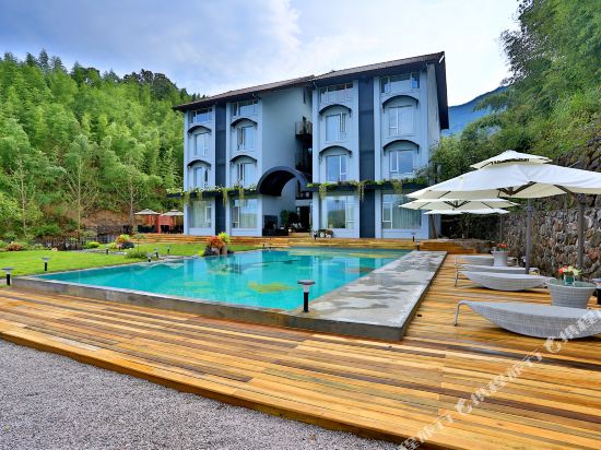 Feilengcui Wujinxia Xiangsu Hotel — 4-Star Luxury Hotel in Hangzhou, People's Republic of China