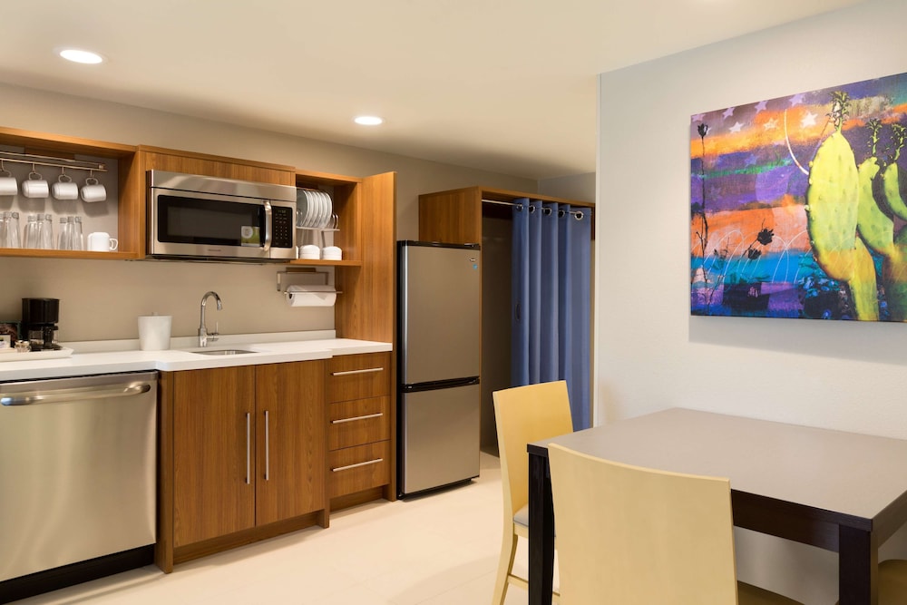 Home2 Suites by Hilton Glendale Westgate - photo 15