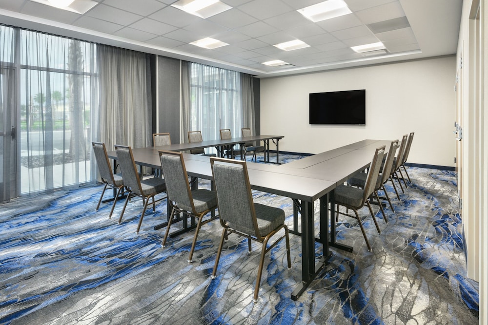 Fairfield by Marriott Inn & Suites Orlando at Millenia - photo 34