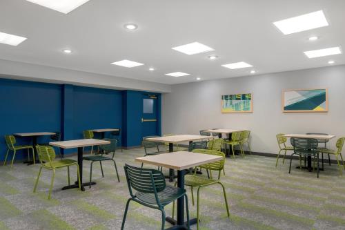 Spark by Hilton Montgomery EastChase - photo 4