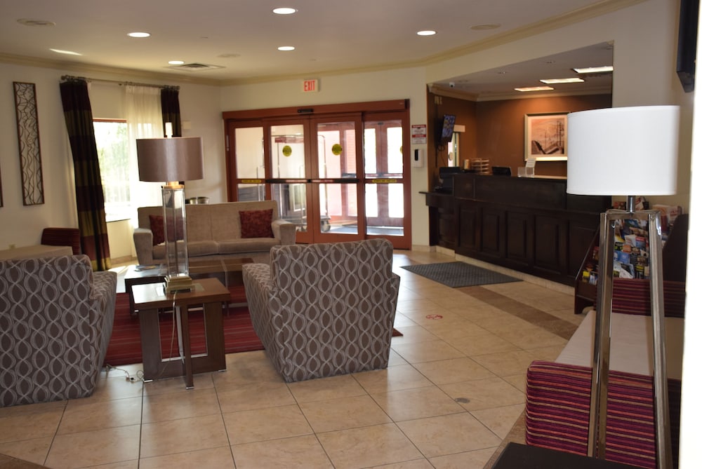 Spark by Hilton Rahway - photo 6