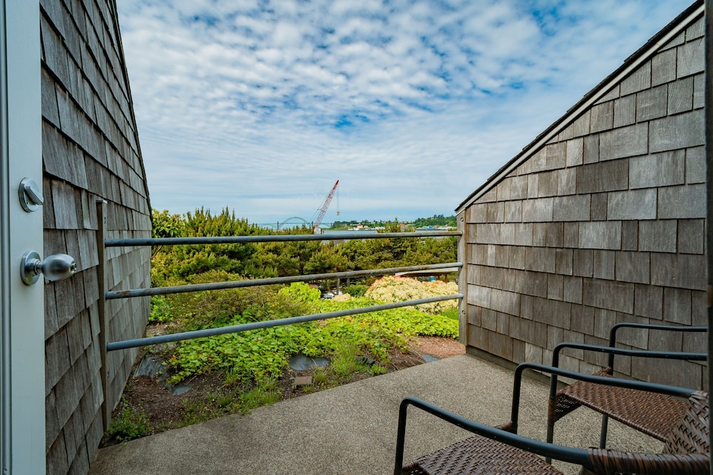 Embarcadero Resort Hotel & Marina - photo 47