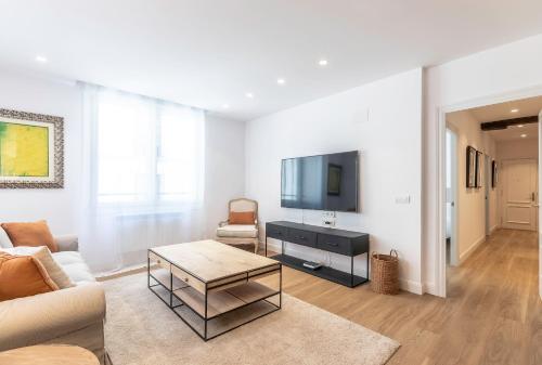 Pintxos y TradiciA3n en Casco Viejo in Bilbao, Spain