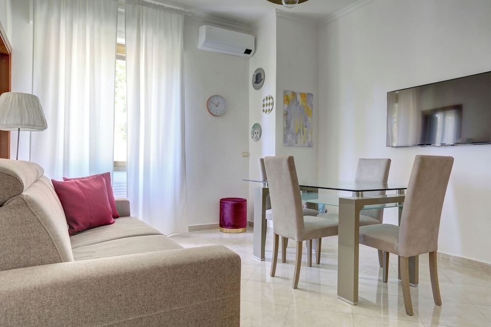 Vatican Apt Doria 64 — 4-Star Luxury Hotel in Rome, Italy