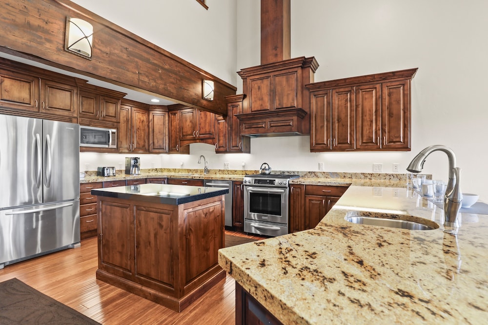 Fairway Village 2570 - photo 12