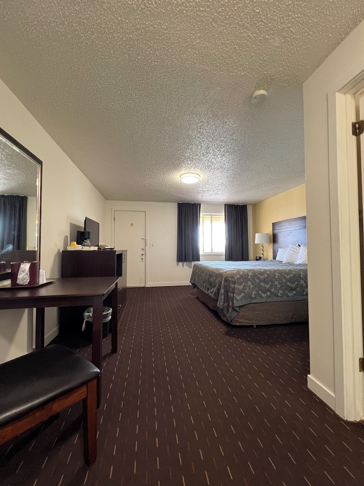 Port Townsend Inn - photo 41