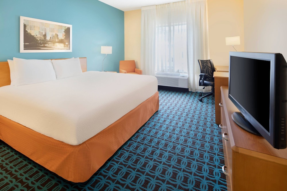 Fairfield Inn & Suites by Marriott Austin University Area - photo 8