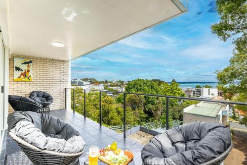 Sunset Towers 8 25 Donald St heart of town with water views in Nelson Bay, Australia