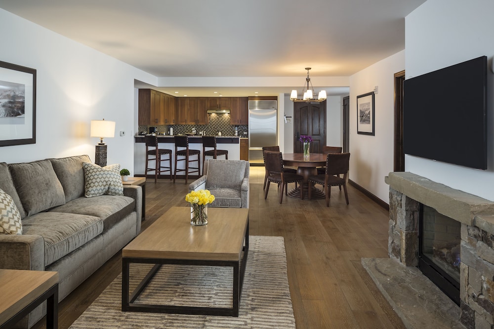 Madeline Hotel & Residences Auberge Collection - photo 166