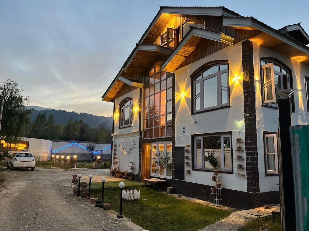 The Gulmarg Gateway Resort Tanmarg — hotel in Baramula